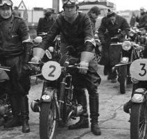 1951_Die_Motorradzeit_-_Trips_in_der_Mitte